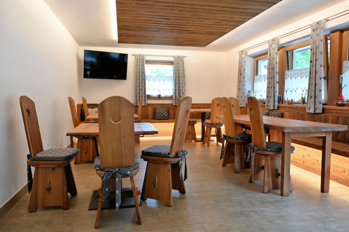 The breakfast room
